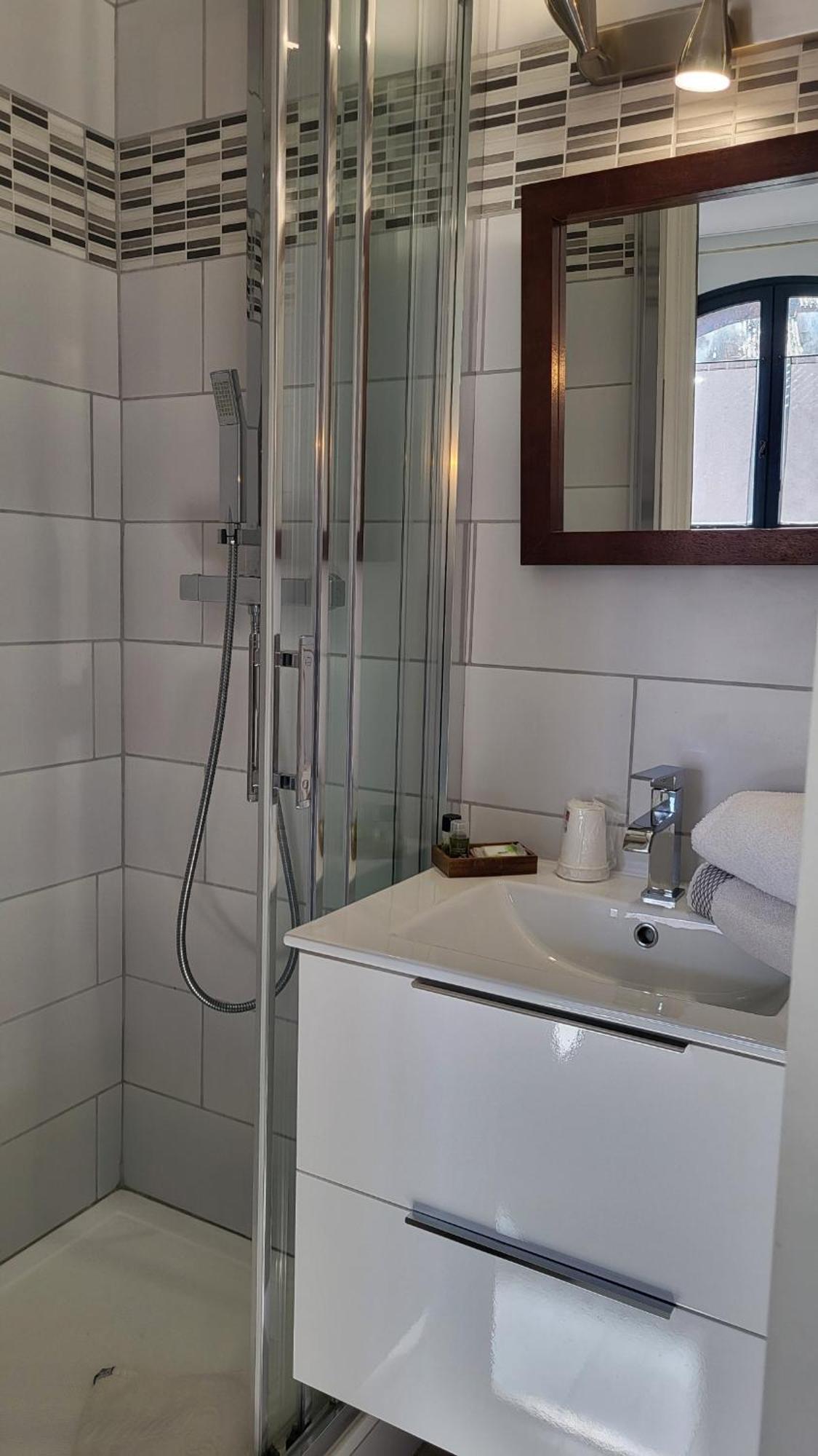 Auberge De La Table Ronde Vinon-sur-Verdon Eksteriør bilde
